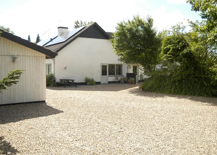 Henne Ferie بيت ضيافة 2*