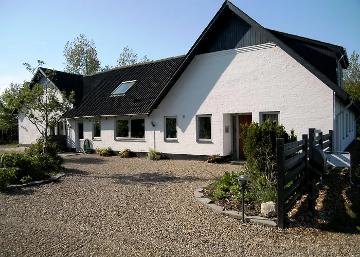 Henne Ferie بيت ضيافة 2*